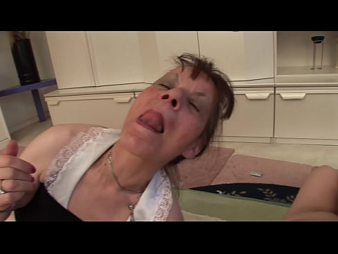 ❤️ Duas avós e um avô têm um ménage à trois ❌ Sexo vídeo em pt.killvs.top